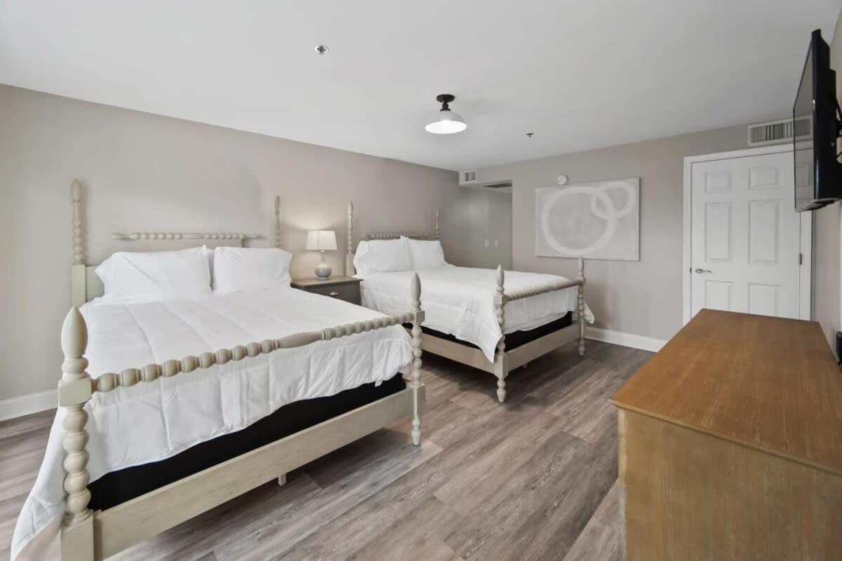 Newly Renovated Condo With Private Balcony! 巴拿马城 外观 照片